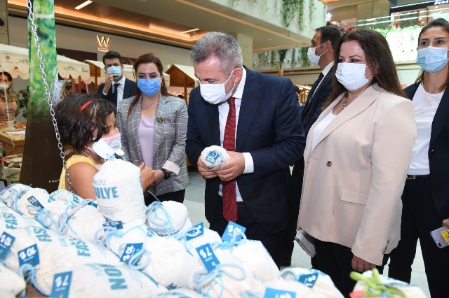 Adana'da "Yöresel Ürünler Pazarı" açıldı