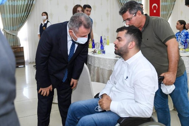 "Rabbim ülkemizin savunmasında görev alanların ayaklarına taş değdirmesin"