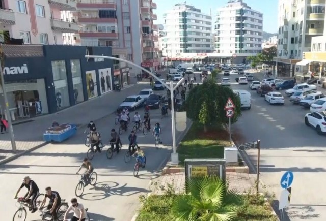 ADANA’DA PEDALLAR SAĞLIKLI YAŞAM İÇİN ÇEVRİLDİ