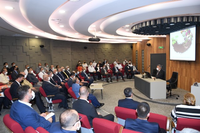 ADANA'DA ATIK MEYVE SEBZELER GERİ DÖNÜŞÜME KAZANDIRILACAK