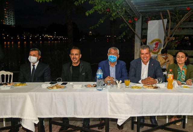 Başkan Karalar’dan Haluk Levent’e Onur Ödülü