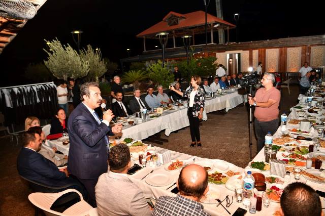Çetin: "Muhtarlarımız istiyor biz yapıyoruz"
