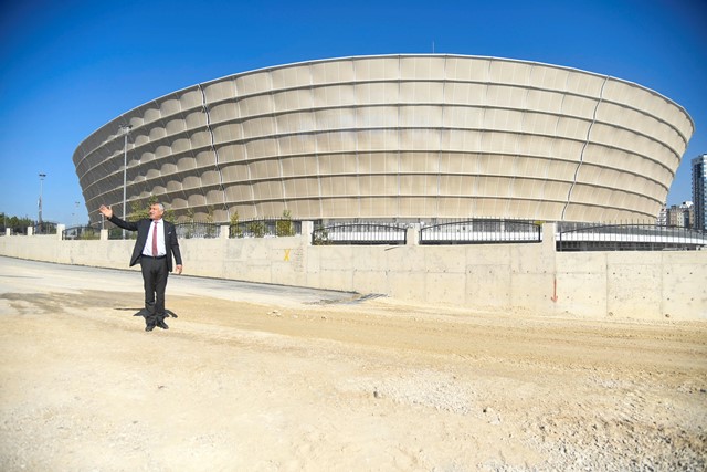 Adana'da maç günlerinde trafik ve otopark çilesi sona eriyor