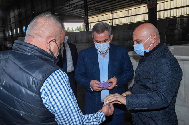 VALİ ELBAN’DAN GERİ DÖNÜŞÜM FABRİKASINA ZİYARET