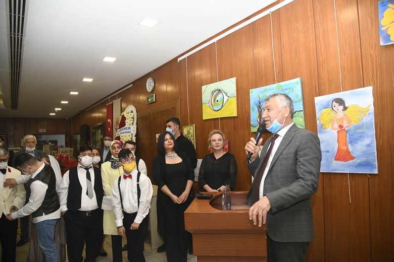 "DÜNYANIN EN GÜZEL RENKLERİ" KARMA RESİM SERGİSİ