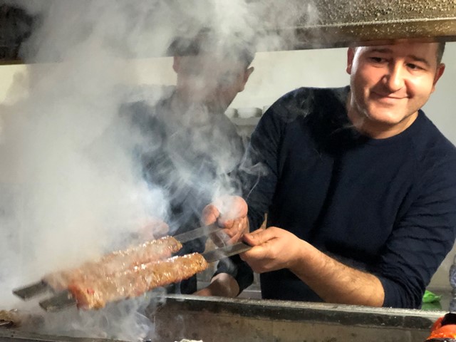ADANALI ESNAFTAN ASKIDA KEBAP