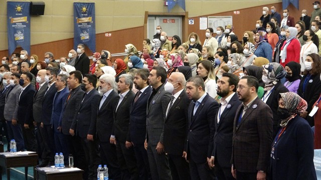 AK PARTİLİ TOLU: "HEM İÇERİDEN HEM DIŞARIDAN BÜYÜK BİR SALDIRIYLA KARŞI KARŞIYAYIZ"