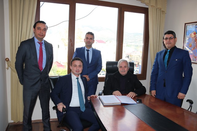 Kozan Belediyesi çalışanlarına 7 bin 600 lira promosyon