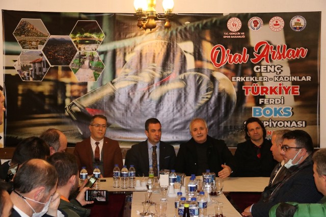 Genç Erkekler ve Kadınlar Ferdi Boks Şampiyonası, Kozan'da yapılacak