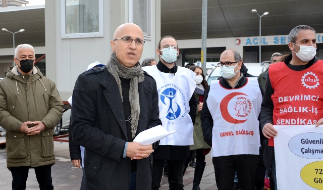 SAĞLIK ÇALIŞANLARI ÖZLÜK HAKLARINI ARIYOR