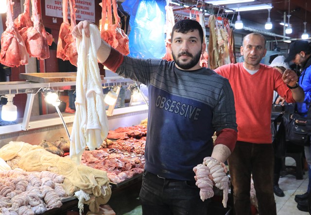 SAKATATTA KESİM AZLIĞI NEDENİYLE SIKINTI YAŞANIYOR