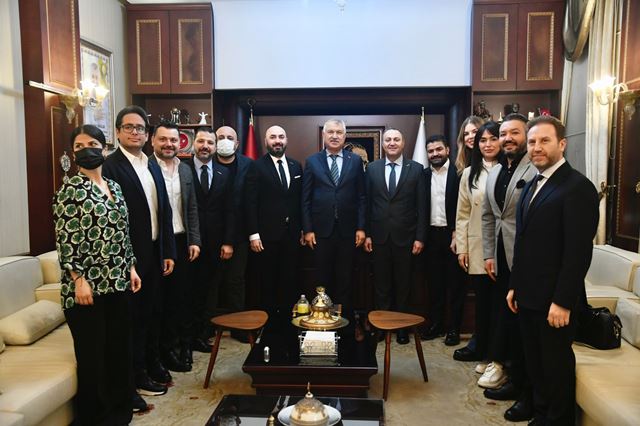 "ADANA VE TÜRKİYE İÇİN ÇALIŞIYORUZ"