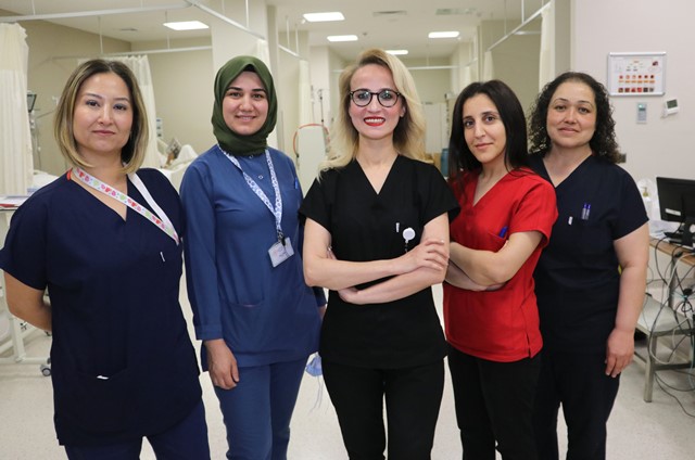 SAĞLIK ÇALIŞANI KADINLAR "ŞİDDETİN" SON BULMASINI İSTEDİ