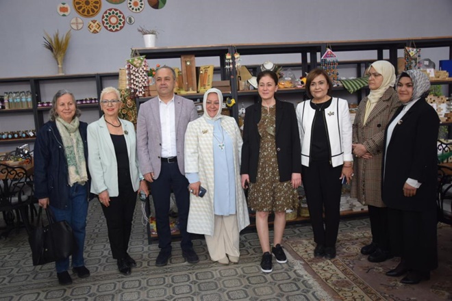 KADIN KOOPERATİFLERİNİN ÜRÜNLERİ BU MAĞAZADA SERGİLENİYOR