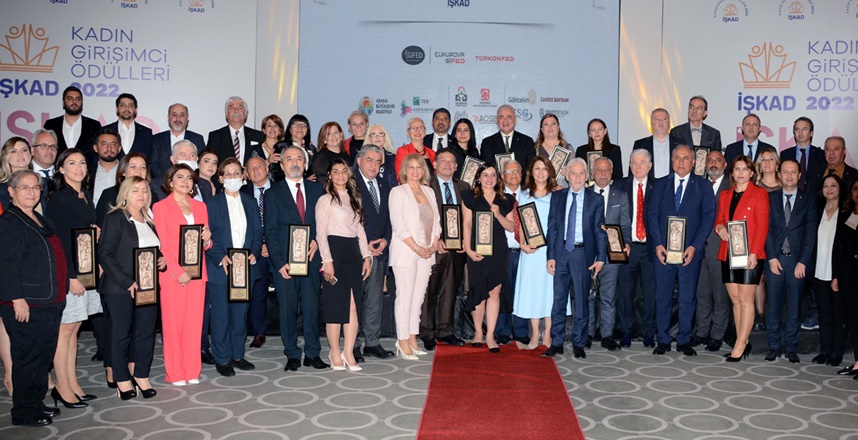 İŞKAD, CAM TAVANLARI KIRIYOR…