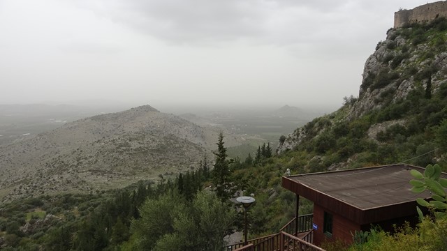 Toz bulutu Kozan'da etkili oldu