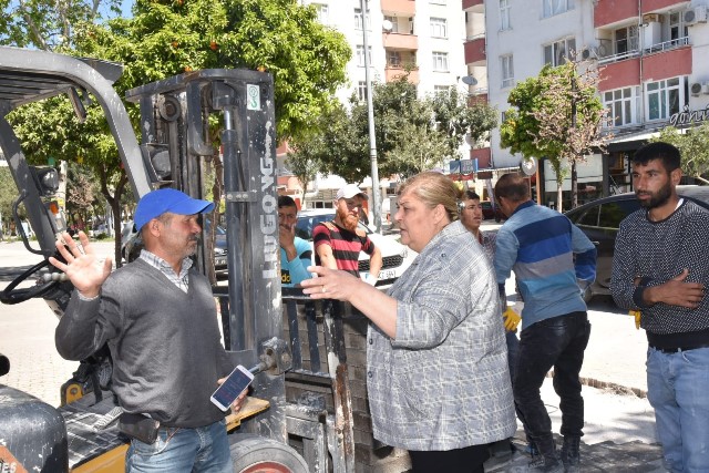 Başkan Erdem: "Ceyhan’ın yol sorunu kalmayacak"