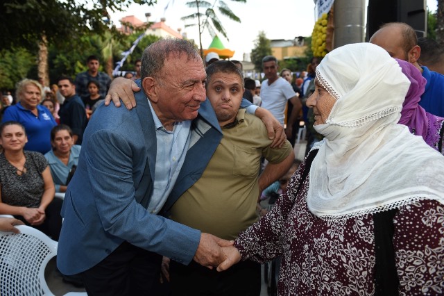 AKAY: "BEN HEPİNİZİN BELEDİYE BAŞKANIYIM"