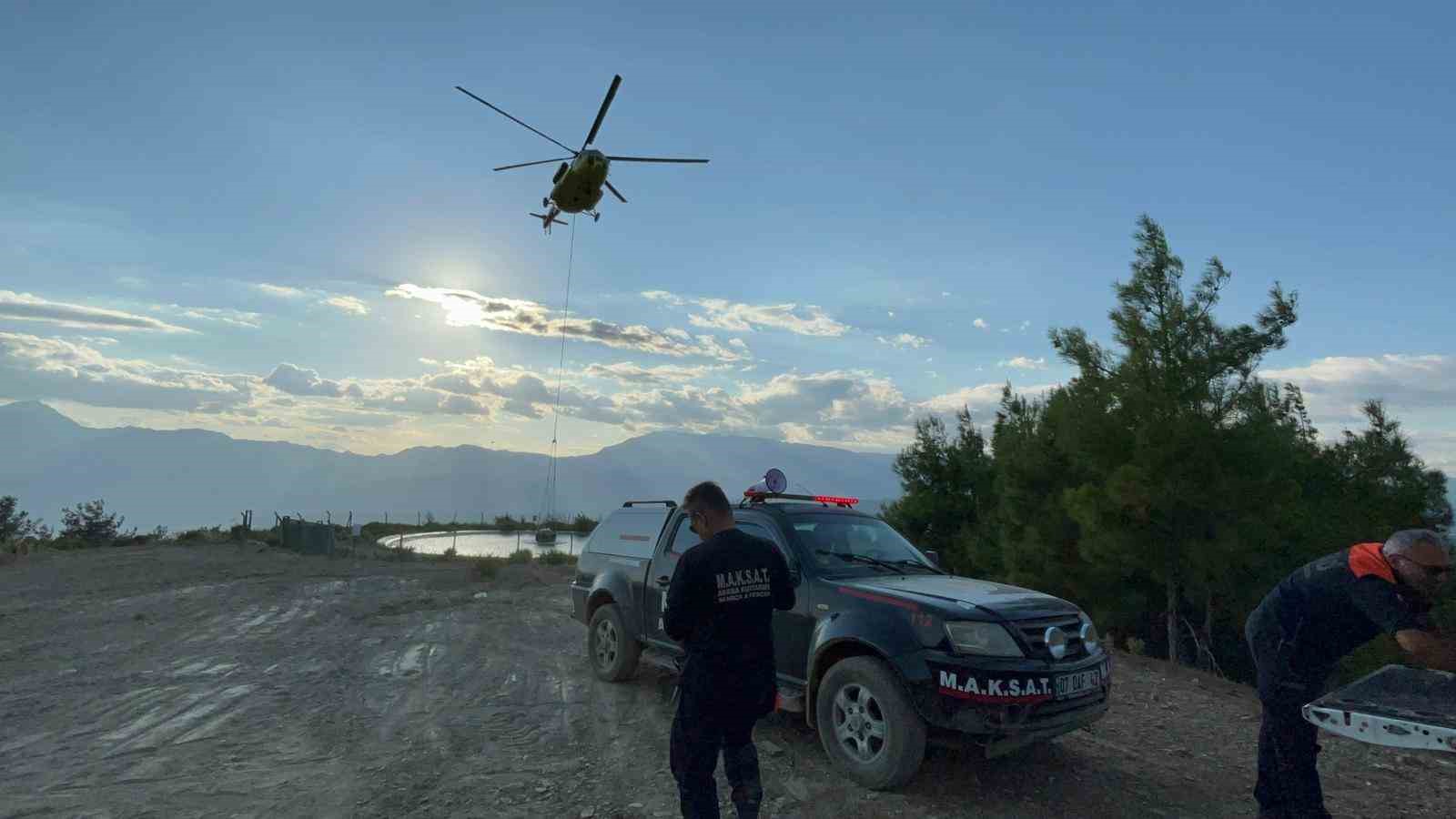 ANTALYA'NIN MANAVGAT İLÇESİNDE SARP VE DAĞLIK ARAZİDE ÇIKAN ORMAN YANGINININ ENERJİSİ HAVADAN VE KARADAN DEVAM EDEN MÜDAHALE SONUCU DÜŞÜRÜLDÜ.