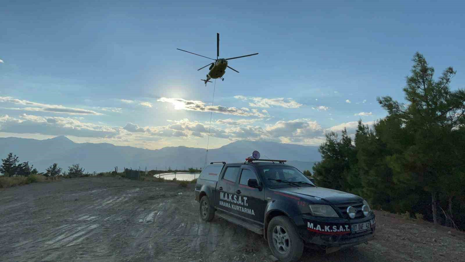 ANTALYA'NIN MANAVGAT İLÇESİNDE SARP VE DAĞLIK ARAZİDE ÇIKAN ORMAN YANGINININ ENERJİSİ HAVADAN VE KARADAN DEVAM EDEN MÜDAHALE SONUCU DÜŞÜRÜLDÜ.