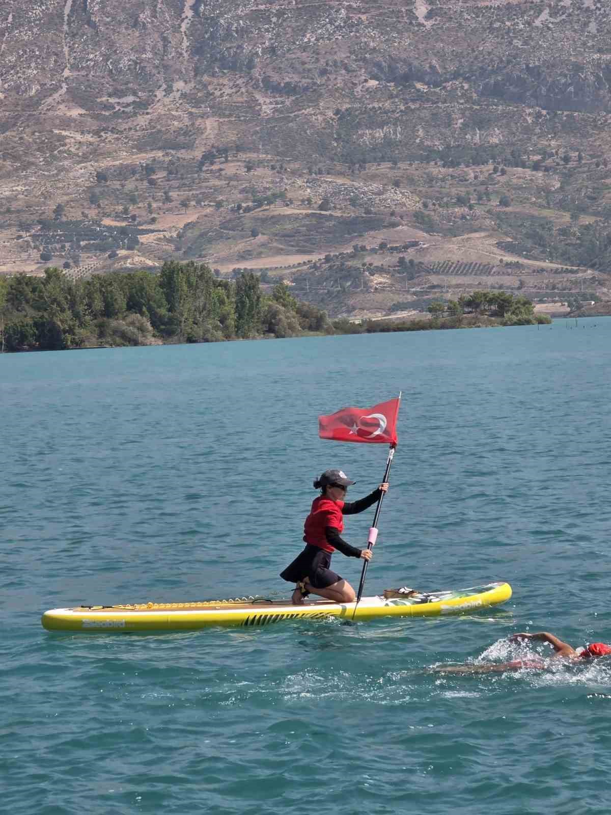 30 AĞUSTOS ZAFER BAYRAMI’NIN 104. YIL DÖNÜMÜ KAPSAMINDA, MANAVGAT GENÇLİK VE SPOR İLÇE MÜDÜRLÜĞÜ TARAFINDAN DÜZENLENEN “ZAFER’E ATILAN KULAÇLAR” ETKİNLİĞİ DÜZENLENDİ.