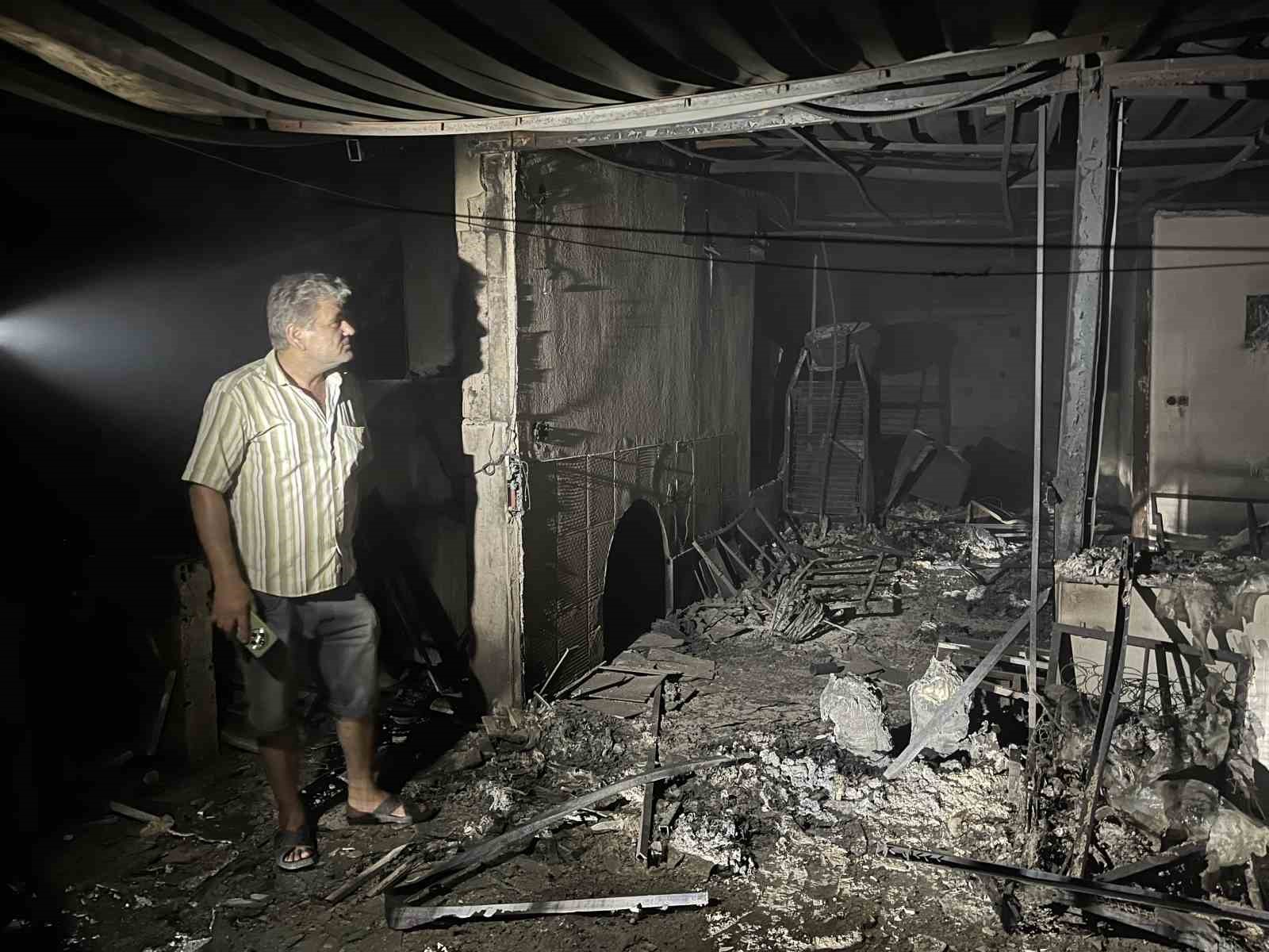 EVİ YANAN RAMAZAN SARI