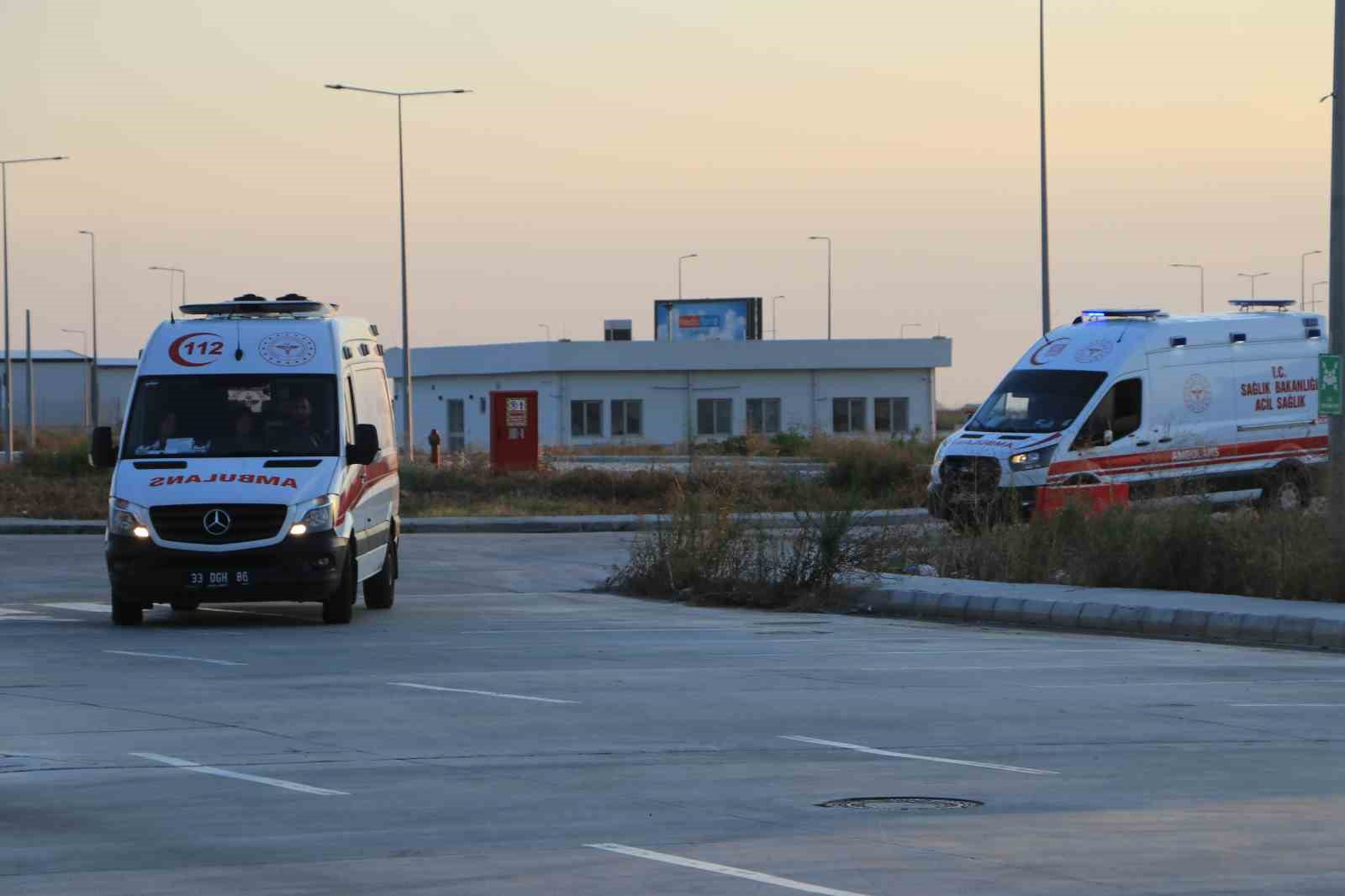 KUZEY KIBRIS TÜRK CUMHURİYETİ'NİN (KKTC) GİRNE AÇIKLARINDA MEYDANA GELEN FERİBOT FACİASINDA HAYATINI KAYBEDEN HÜSEYİN ÖZDEMİR VE REYHAN VERİM'İN CENAZELERİ, UÇAKLA ÇUKUROVA ULUSLARARASI HAVALİMANI'NA GETİRİLDİ.