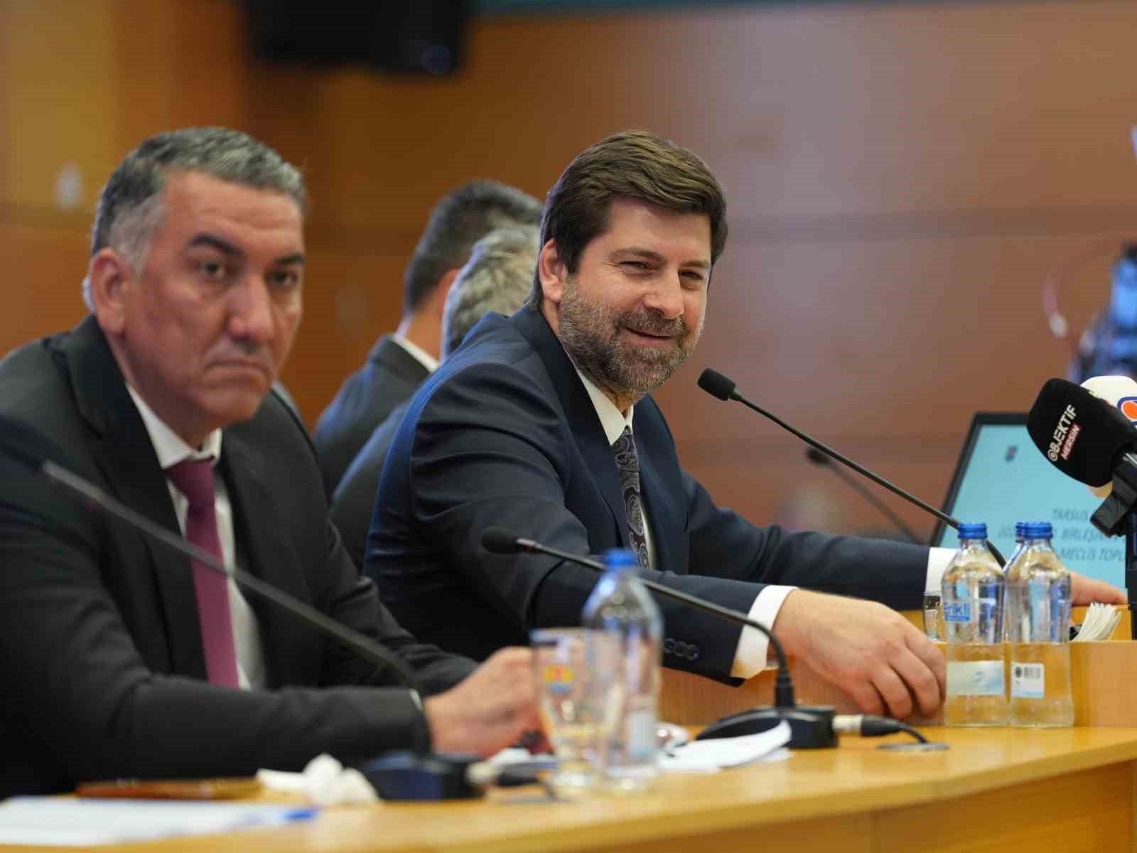 TARSUS BELEDİYE MECLİSİ EYLÜL AYI OLAĞAN TOPLANTISI, BELEDİYE BAŞKANI ALİ BOLTAÇ BAŞKANLIĞINDA GERÇEKLEŞTİRİLDİ.