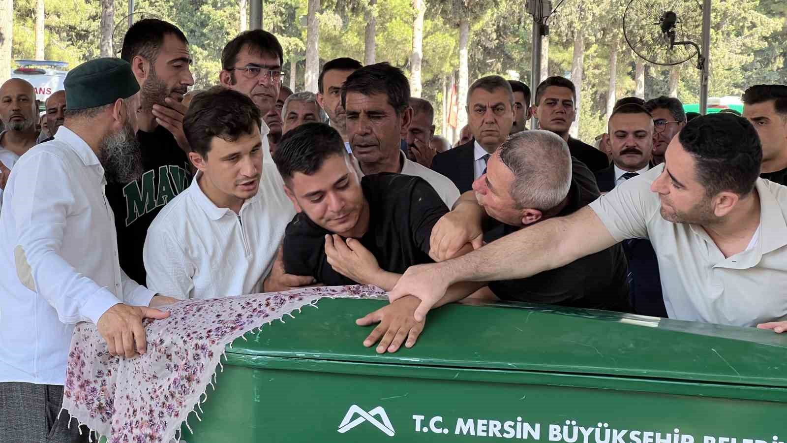 Gemi faciasında hayatını kaybeden hastane personeli Gülcan Gürel son yolculuğuna uğurlandı