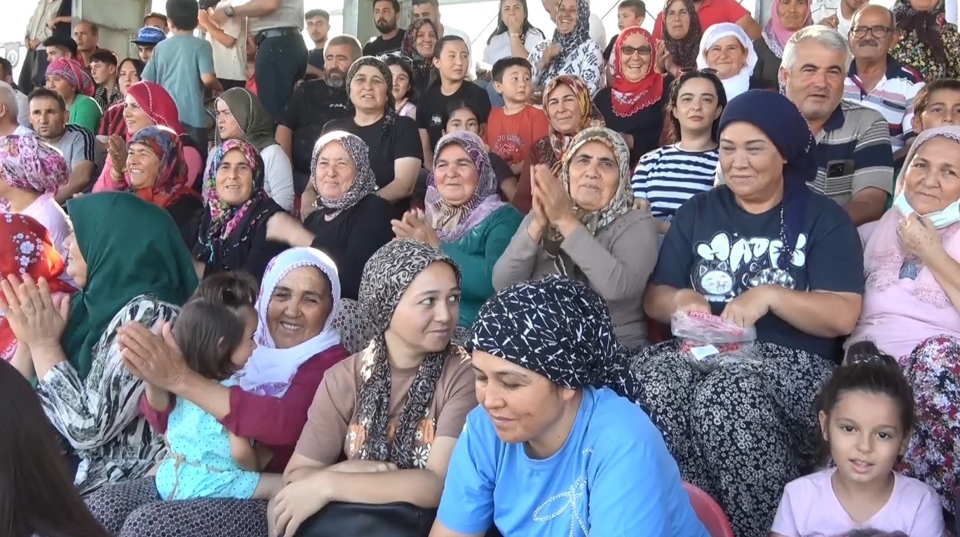 Mersin’deki futbol turnuvası finalini binlerce taraftar izledi