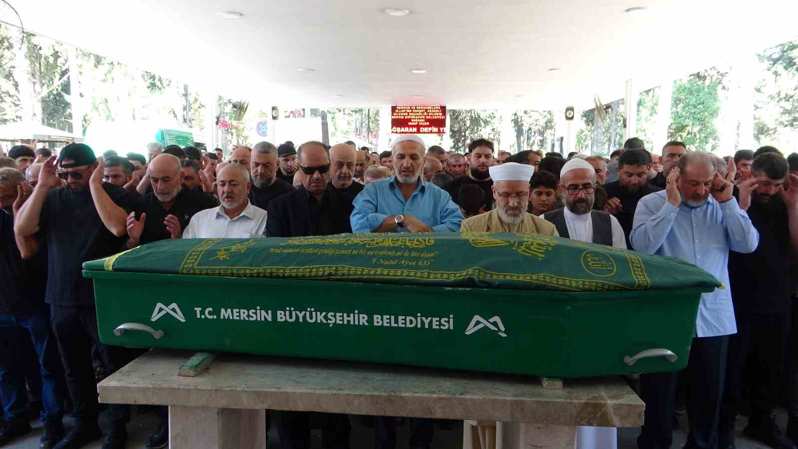 Belçika’da polis tarafından vurulduğu öne sürülen 4 çocuk babası Mersin’de defnedildi