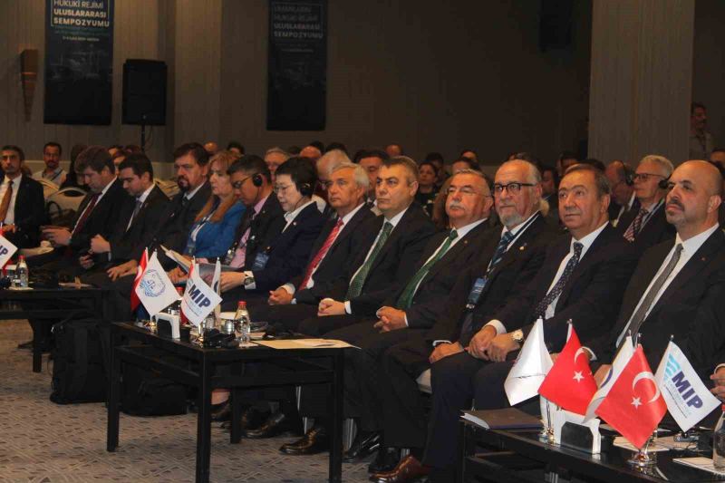 Mersin’de limanların geleceği masaya yatırıldı: Hukuk, teknoloji ve yeşil dönüşüm vurgusu