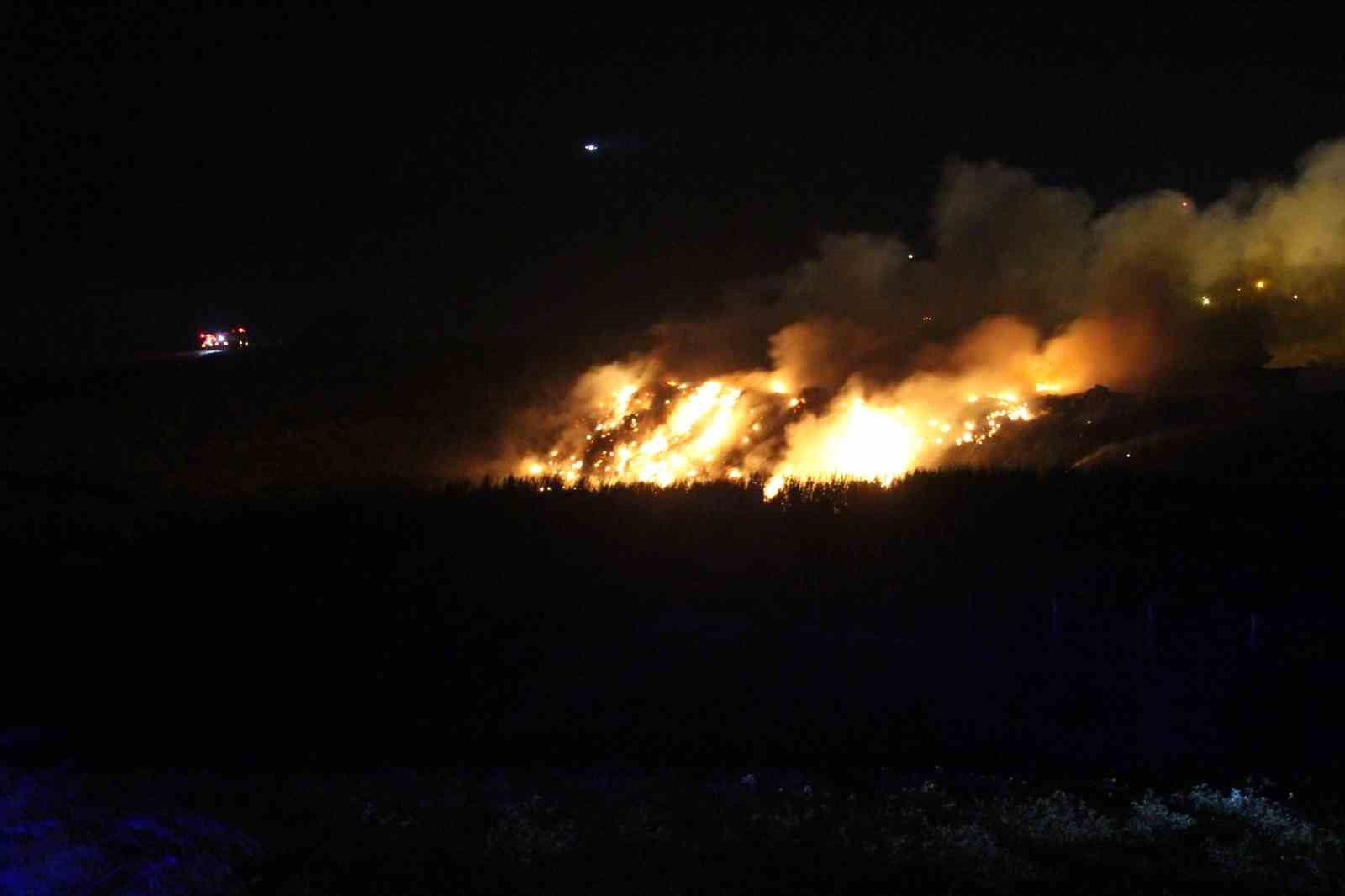 RÜZGARLI TEPE MEVKİSİNDE YANGIN ÇIKTI.