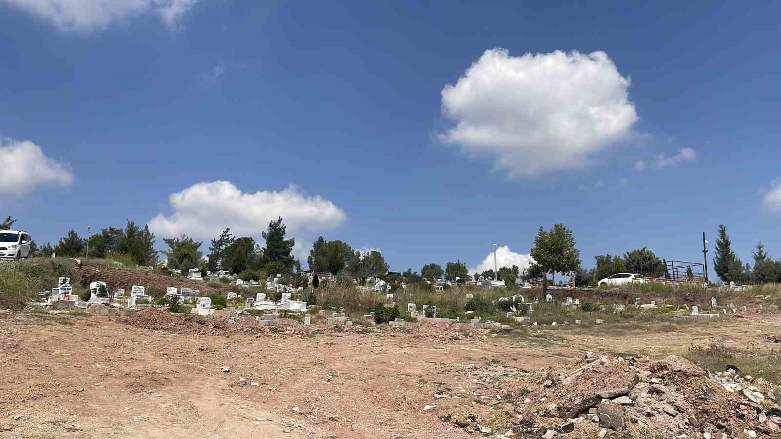OSMANİYE BELEDİYESİ AİLE MEZARLIĞI