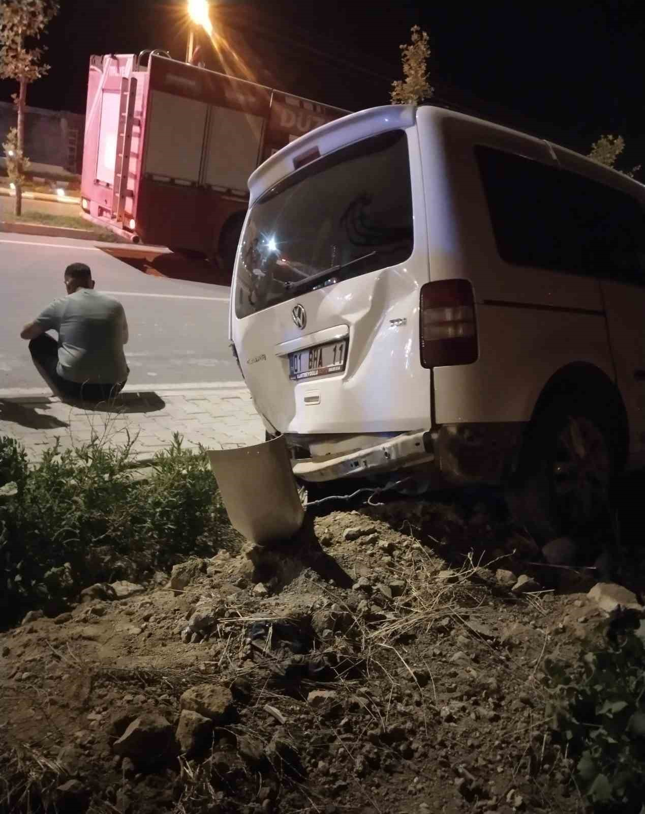 OSMANİYE’DE İKİ ARAÇ ÇARPIŞTI: 3 YARALI