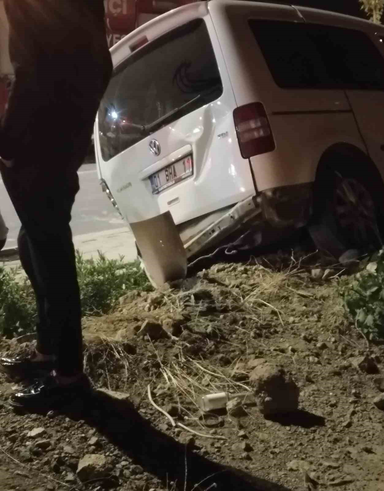 OSMANİYE’DE İKİ ARAÇ ÇARPIŞTI: 3 YARALI