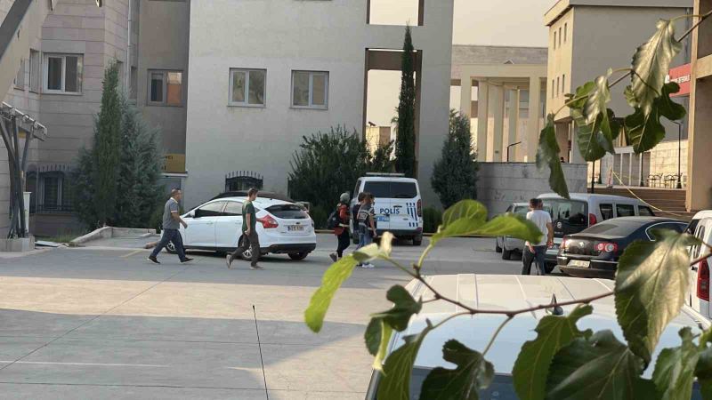 OKUL SALDIRISI DAVASINDA TAHLİYE OLAN SALDIRGANIN ANNESİ OSMANİYE’DE YENİDEN TUTUKLANDI