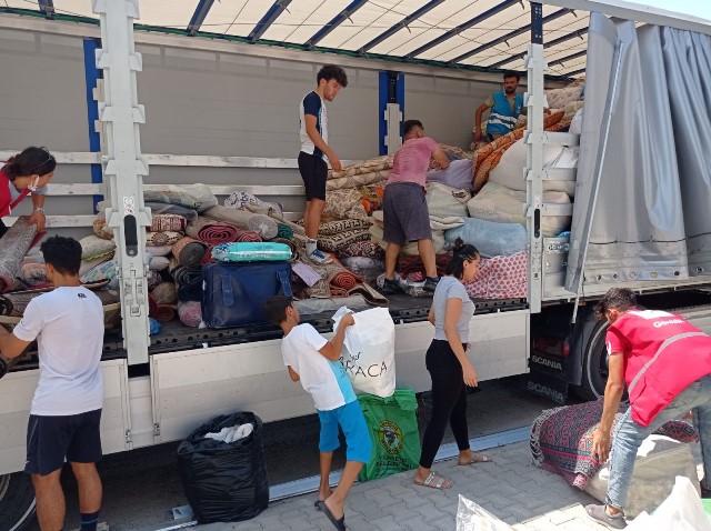 Kozanlılar yangın yaralarını el birliği ile sarıyor