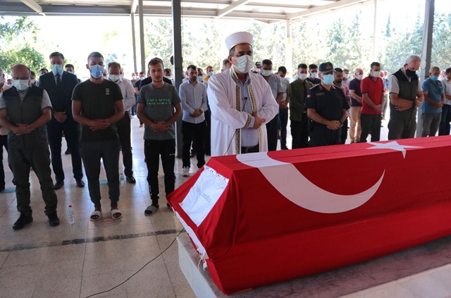 Kahramanmaraş'taki uçak kazasında ölen koordinatör Edip Uzunoğlu toprağa verildi