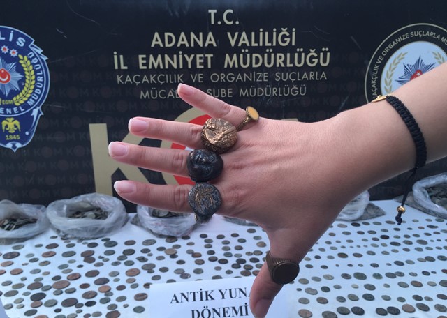 Tarihi eser kaçakçısı çete lideri eski öğretmenin sağ kolu emekli polis çıktı
