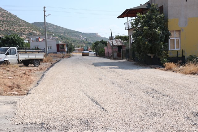 Kozan'da asfalt seferberliği